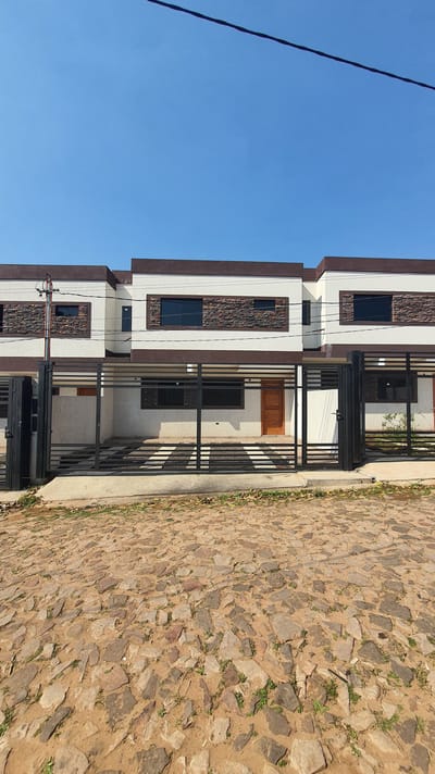 Duplex A Estrenar En Luque Laurelty