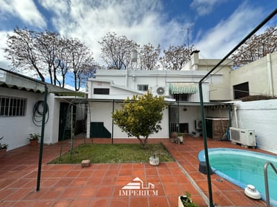 Venta Casa 2 dormitorios, con patio, piscina y barbacoa