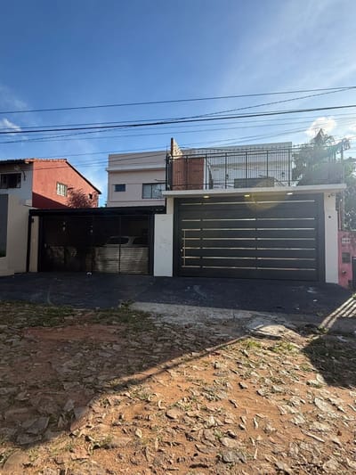 VENDO DUPLEX DE TRES DORMITORIOS EN VALLE APUA LAMBARÉ