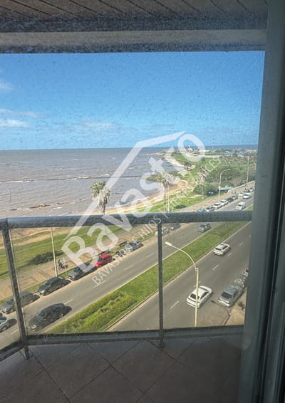 Exclusivo Apartamento en Venta con Vistas Panorámicas en la Rambla de Punta Carretas