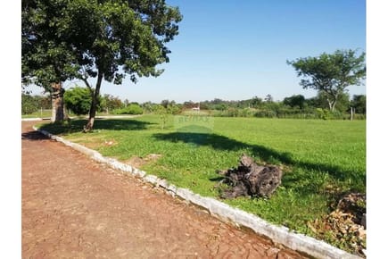 HERMOSO TERRENO EN YPANE