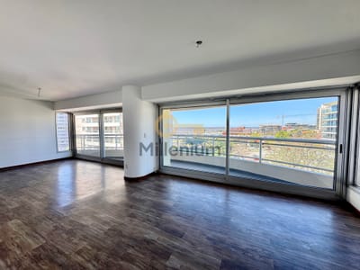 Venta de Apartamento 4 DORMITORIOS Torres Náuticas Puerto Buceo