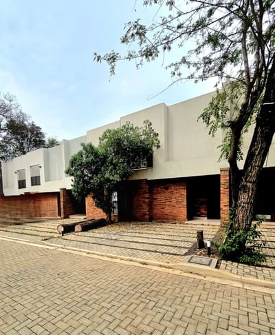 VENDO DUPLEX EN LUQUE LOMA MERLO