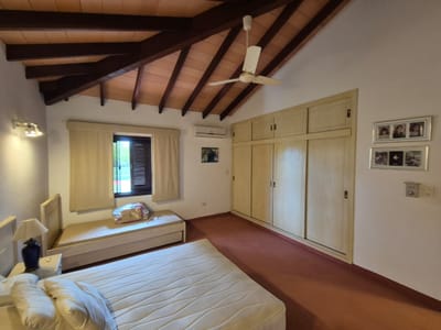EN VENTA AMPLIA RESIDENCIA FAMILIAR EN EL CENTRO DE SANBER  BARRIO 5 - SAN BERNARDINO