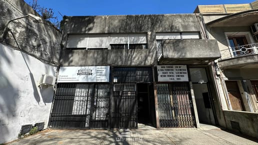 VENTA 2 Apartamento 2 Locales comerciales 1 Garaje 1 Deposito en PADRON UNICO