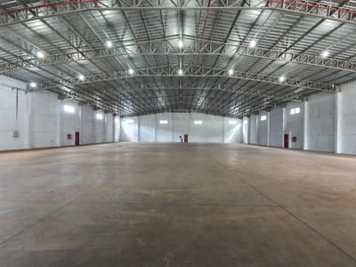ALQUILO DEPOSITO DE 1.610 M2 CON OFICINAS EN CIUDAD DEL ESTE‼️ C-1152
