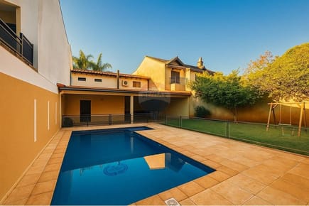 AMPLIA RESIDENCIAL EN EL BARRIO MCAL ESTIGARRIBIA