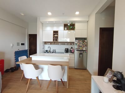 VENDO EXCLUSIVO DEPARTAMENTO DE 2 DORMITORIOS, TOTALMENTE AMOBLADO Y EQUIPADO, EDIFICIO GONNET, KM 8, CDE