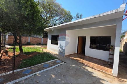 CASA EN VILLA ELISA, BARRIO MBOKAJATY EN VENTA