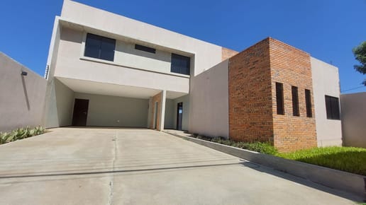 Vendo Casa  A Precio De Duplex En Luque