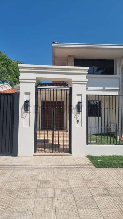 Alquiler de Casa en Mburicaó, Asunción