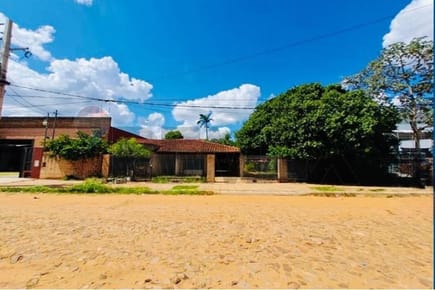 AMPLIA CASA EN VENTA