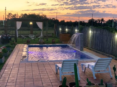 Casa de verano, Urbanización el Cortijo San Bernardino, terreno 12x40, a una cuadra de la ruta Guillermo Naumann, dos habitaciones