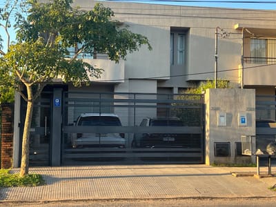 En venta casa pareada en excelente estado Zona CIT