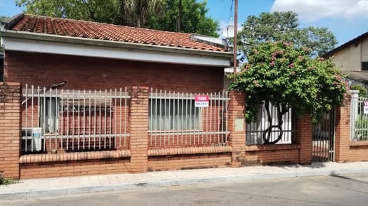 Propiedad para venta con casa a demoler