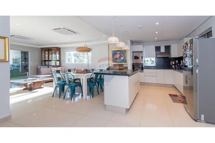 Departamento de 3 dormitorios + área de servicio en Las Lomas, Carmelitas - Asunción