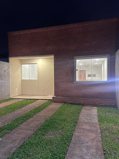 Chalet en Mora Kue Luque a estrenar