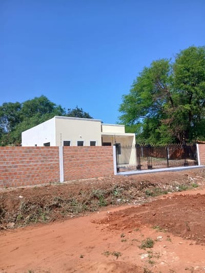 VENDO CASA A ESTRENAR EN ÑEMBY LA LOMITA