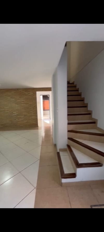 Alquilo departamento tipo Dúplex en Luque sobre Adrián jara a 8 minutos del eje corporativo