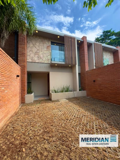 Duplex a estrenar en venta a pasos de la CONMEBOL.