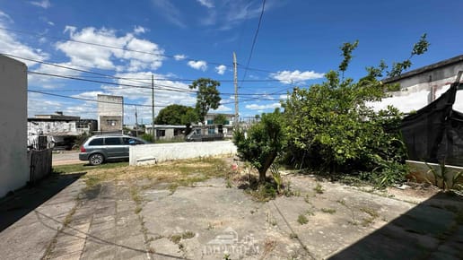 Vendo casa en Las Piedras de 2 dormitorios y cochera