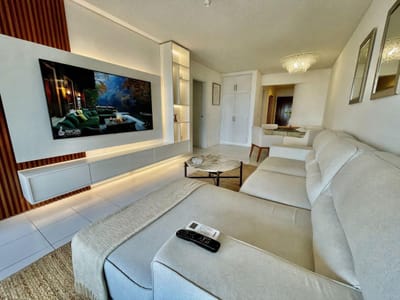 ALQUILER TEMPORADA | Apartamento dos dormitorios con terraza en Gorlero.