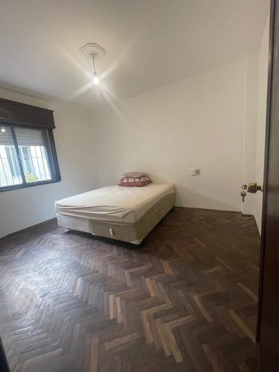 Apartamento en ALQUILER EN CIUDAD VIEJA, 2 DORMITORIOS, COCINA DEFINIDA, BALCON, MUY BUENA UBICACION