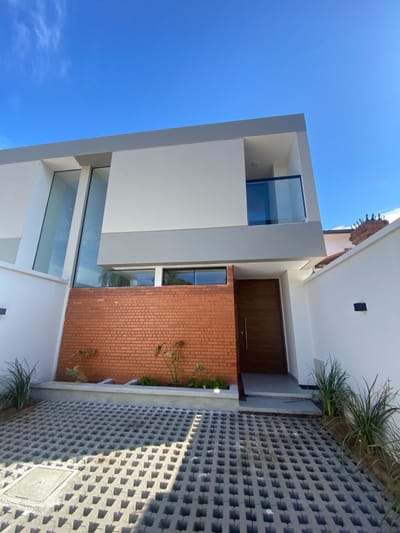 VENDO DUPLEX A ESTRENAR EN LUQUE ZONA CONMEBOL