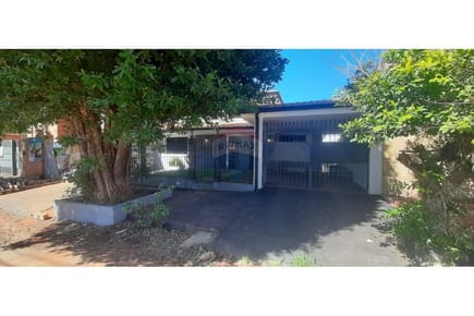 EN VENTA RESIDENCIA EN SAN LORENZO VILLA AMELIA    J.A.