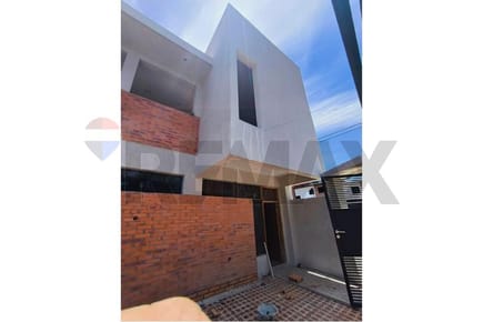 Vendo duplex en Lambaré