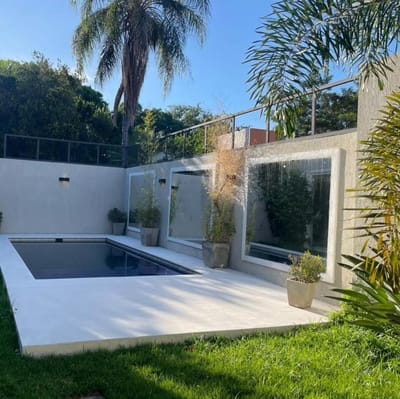 Alquilo Exclusiva Residencia Minimalista en Asunción: Lujo y Confort en la Prestigiosa Zona de España y Sacramento.