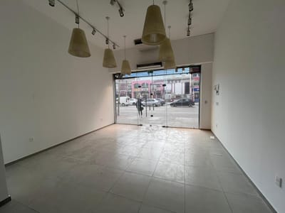 Local Comercial En 8 De Octubre Esquina Propios. 190m