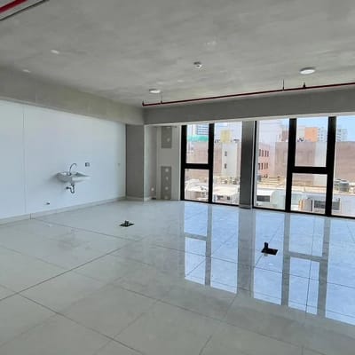 Venta Amplio Consultorio en Av La Mar  Miraflores