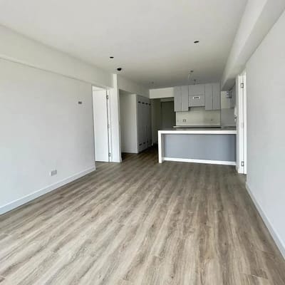 Departamento de  dorm a Pasos Malecn Cisneros en Miraflores