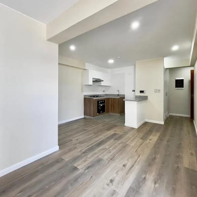 Moderno Departamento en Av Principal  Surquillo