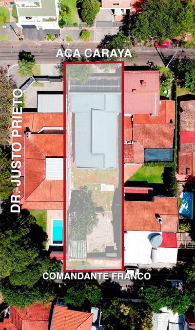 Terreno de 779 m² con salida de calle a calle.