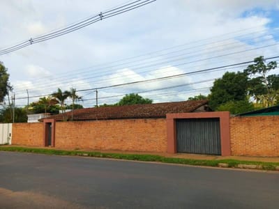 Vendo propiedad en Villa Adela Luque (Z/ Supermercado Los Jardines)