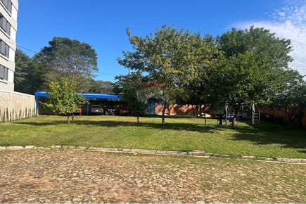 TERRENO EN CONDOMINIO CERRADO LOS ÁLAMOS. LUQUE-VILLA POLICIAL EN VENTA