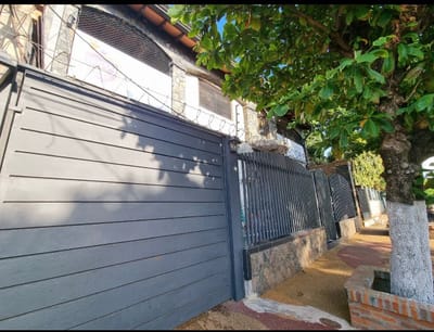 Alquilo casa con piscins en lambare