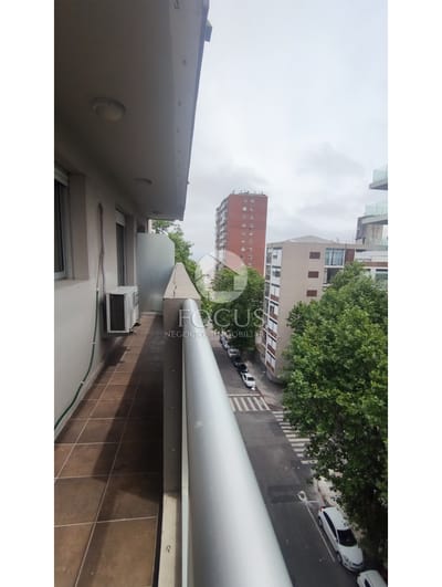 Venta Apartamento Con Renta 2 Dormitorios, Terraza Al Frente Y Garaje En Centro