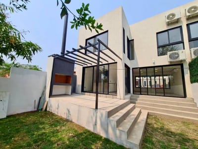 Vendo dúplex en Lambaré Barrio Santa Rosa