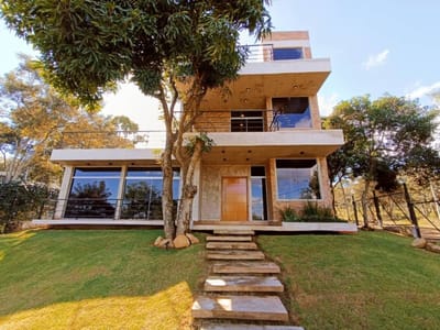 Vendo casa en esquina de 3 habitaciones amoblada San Bernardino La Suiza