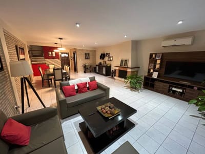 Vendo dúplex de 3 dormitorios en Asunción Mburucuya