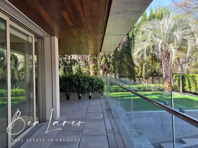 Exclusivo Apartamento con piscina a la Venta en Carrasco