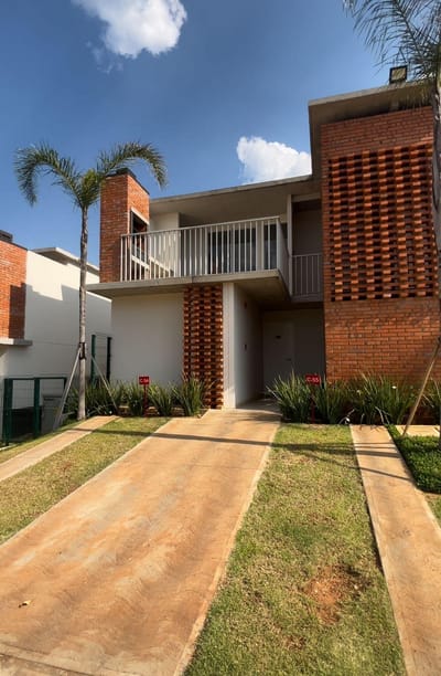 ALQUILO CASA AMOBLADA EN EL CONDOMINIO ALTA VIDA LUQUE