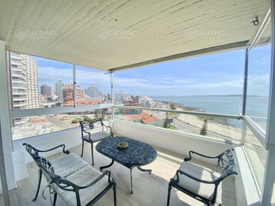 Venta apartamento 3 dormitorios. Playa mansa, Punta del Este