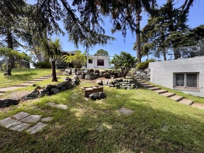 Venta casa 7 dormitorios, Cantegril, Punta del Este