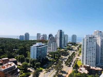 EXCELENTE OPORTUNIDAD DEPARTAMENTO DE 3 DORMITORIOS EN EDIFICIO CON TODOS LOS SERVICIOS - PUNTA DEL ESTE