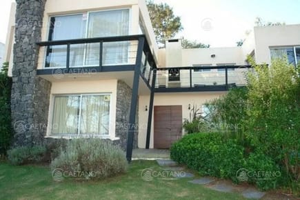 Venta casa 5 dormitorios Montoya La Barra