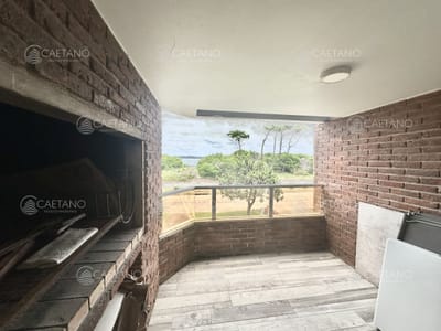 Venta Departamento - 3 Dormitorio + Servicio - Punta Del Este